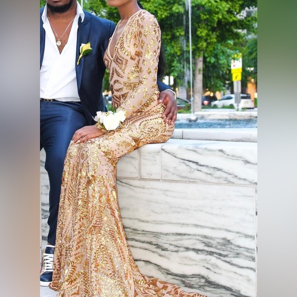 Elegant Prom Dress - Picture 3 of 5